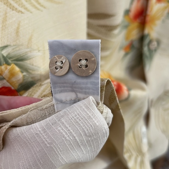 🌺RARE TOMMY BAHAMA 100% SILK HOLIDAY HAWAIIAN BUTTON DOWN SZ L EXCELLENT COND. - Picture 6 of 7